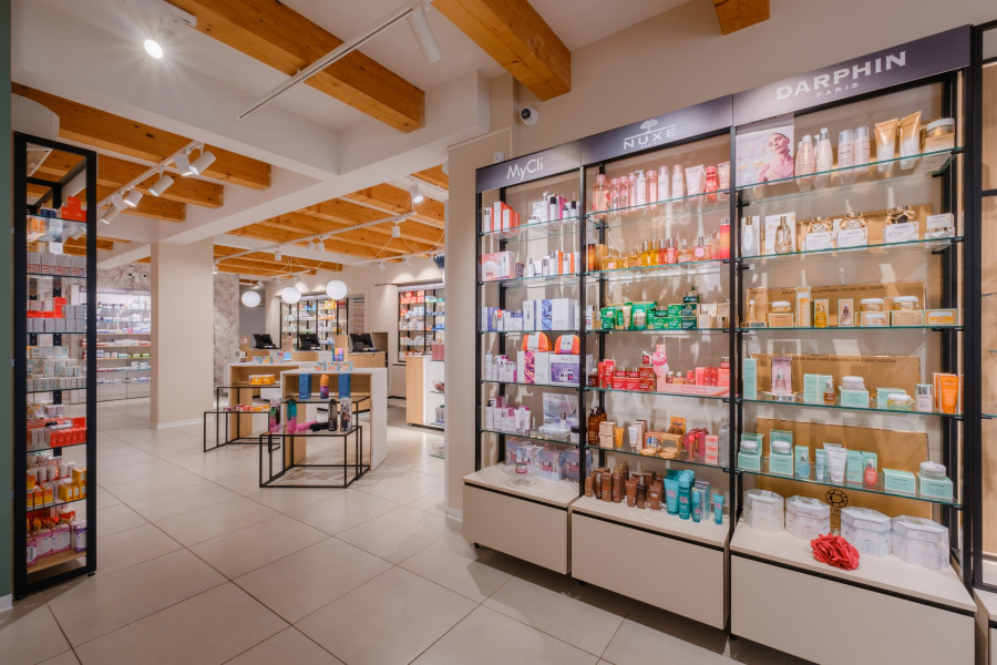Farmacia Piazza interni