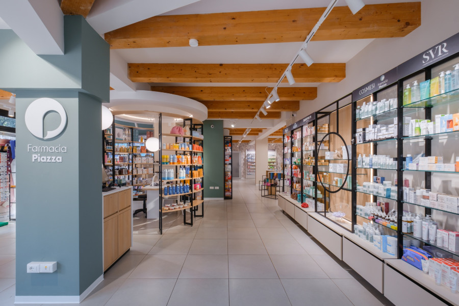 Farmacia Piazza interni