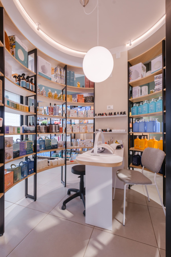 Farmacia Piazza interni