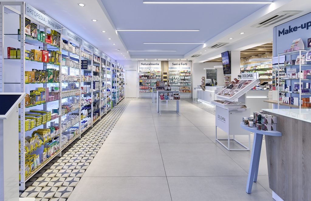 Ekofarma arredo farmacia Piumelli ristrutturazione