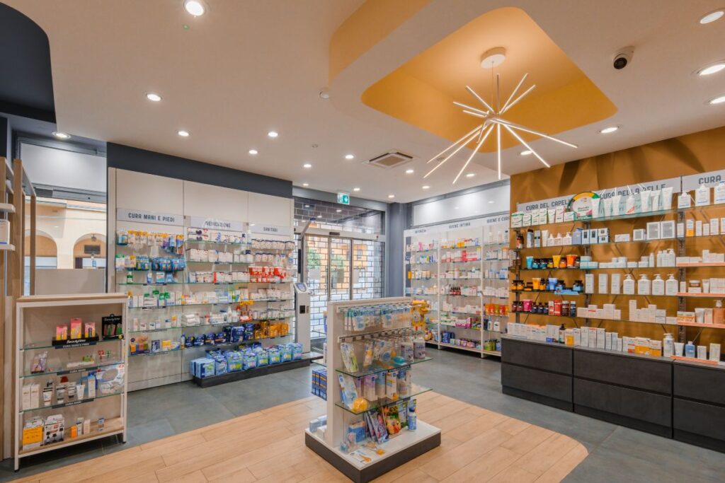 Ekofarma interno realizzazione farmacia croce bianca