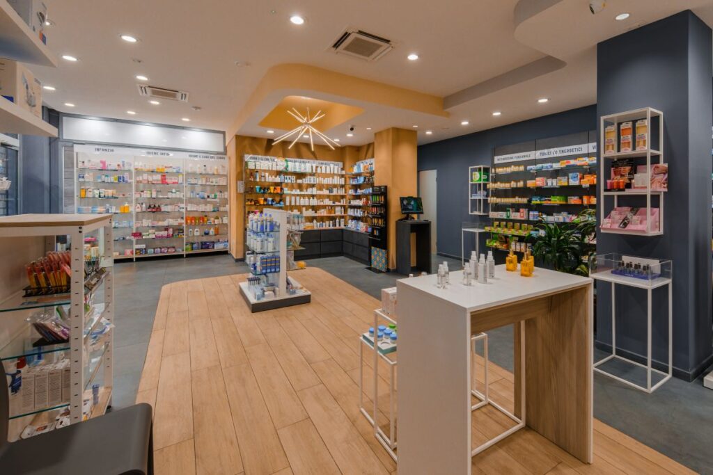 Ekofarma interno realizzazione farmacia croce bianca
