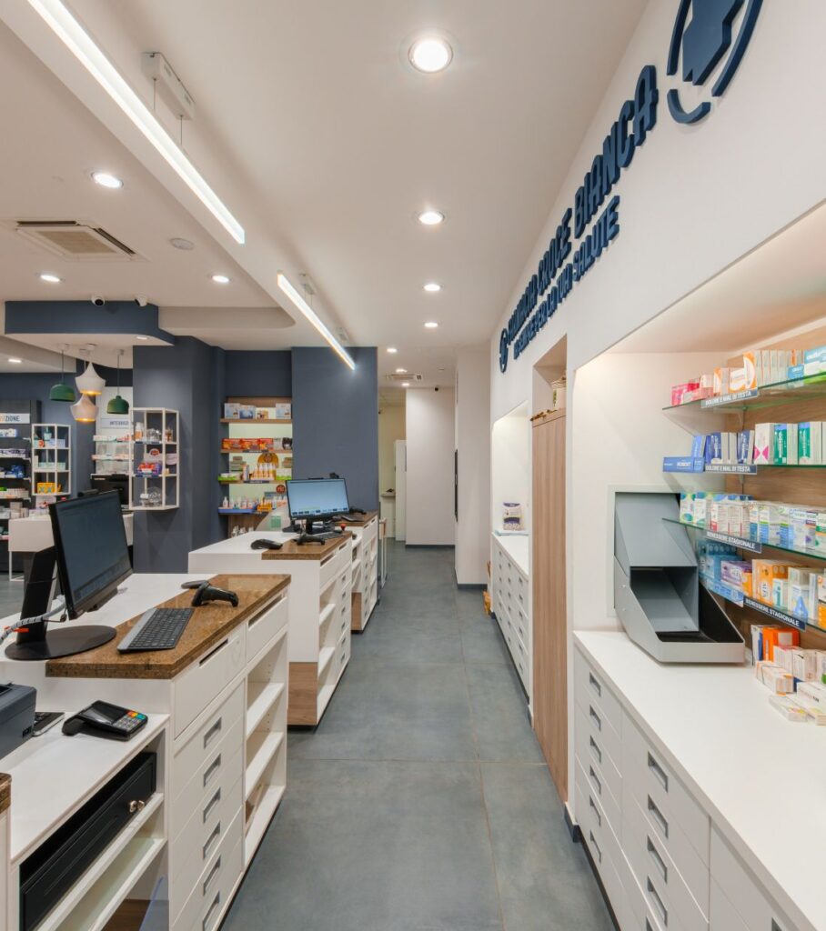Ekofarma interno realizzazione farmacia croce bianca