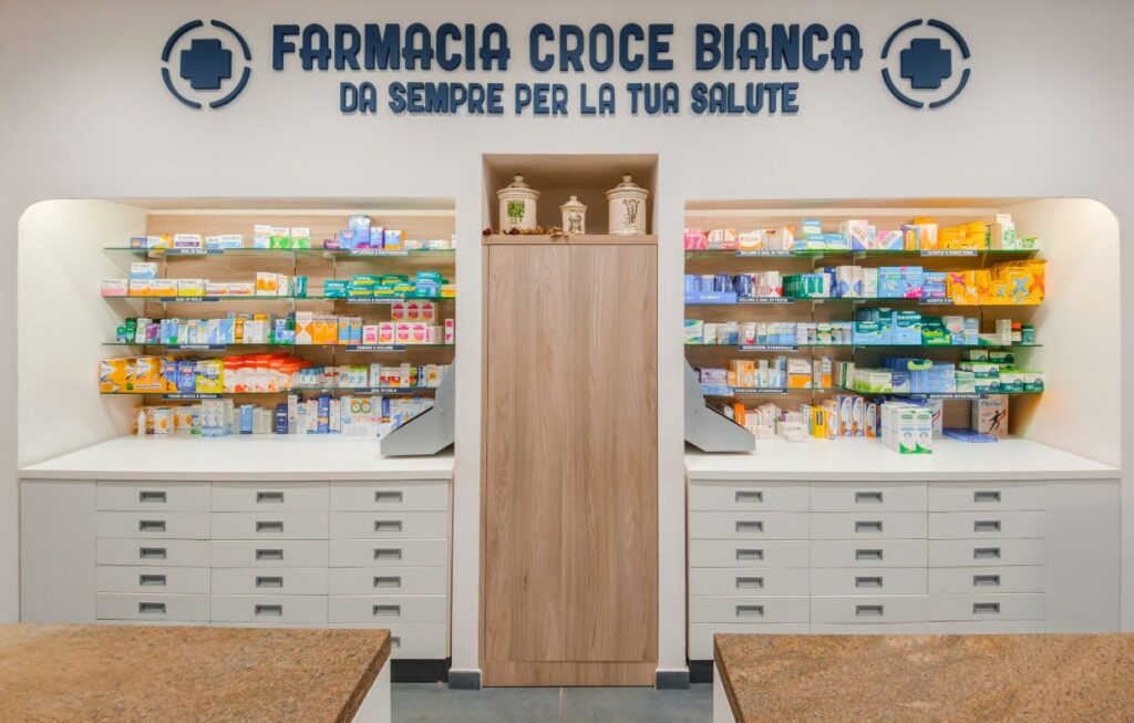 Ekofarma interno realizzazione farmacia croce bianca