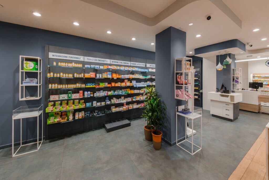 Ekofarma interno realizzazione farmacia croce bianca