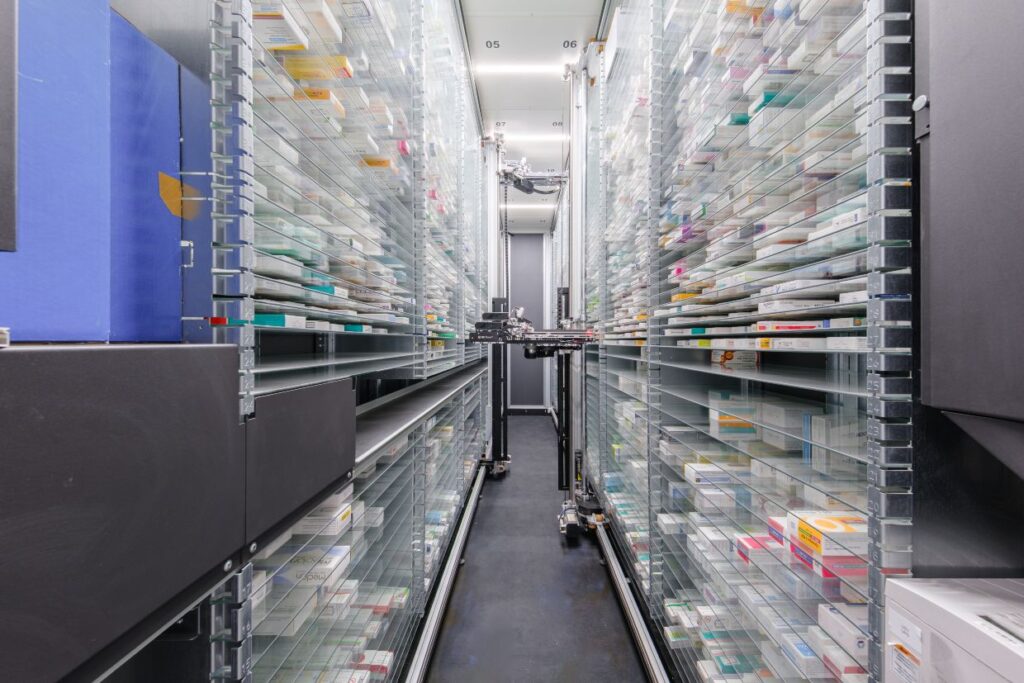 Ekofarma interno realizzazione farmacia croce bianca